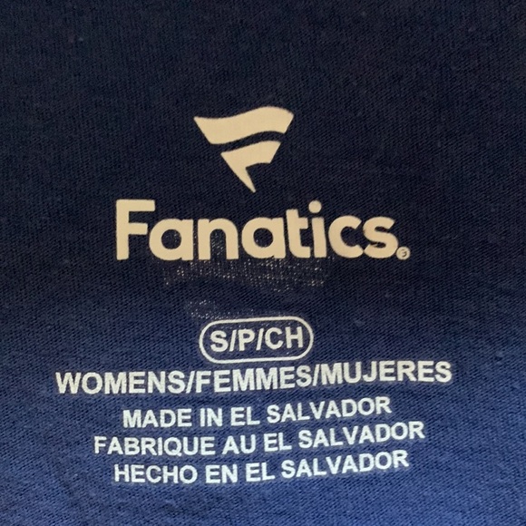 TORONTO Maple Leafs fitted short sleeve T-shirt(Matthews) Size SMALL - Picture 4 of 4